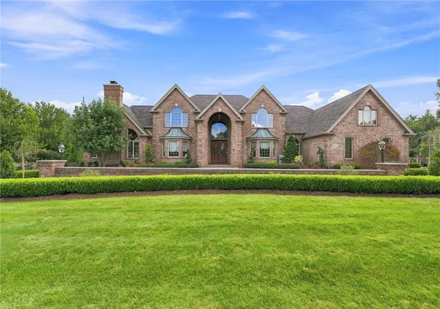 Photo 1 of Single family home for sale at 6002 Great Oak Dr, Murrysville, PA 15632 | MLS# 1770799 | Listing updated on 2026-10-06