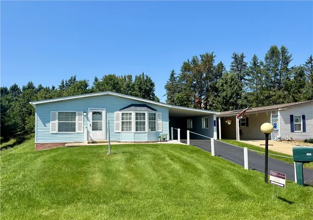 Photo 1 of Manufactured home for sale at 429 Vista Ln, Murrysville, PA 15668 | MLS# 1770867 | Listing updated on 2026-09-19