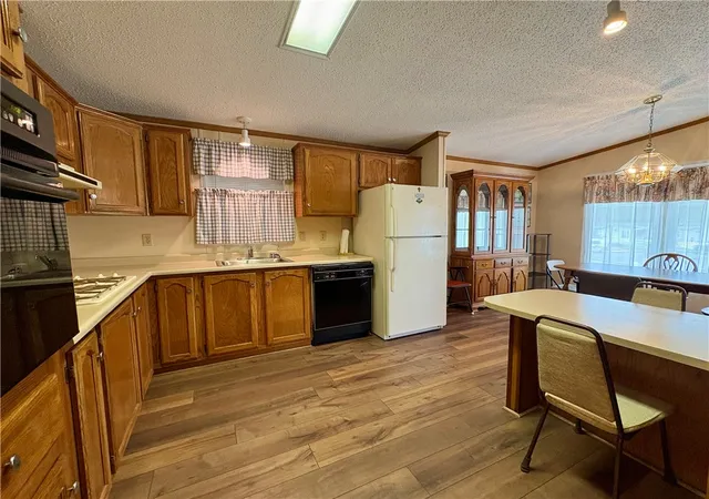 Photo 3 of Manufactured home for sale at 429 Vista Ln, Murrysville, PA 15668 | MLS# 1770867 | Listing updated on 2026-09-19