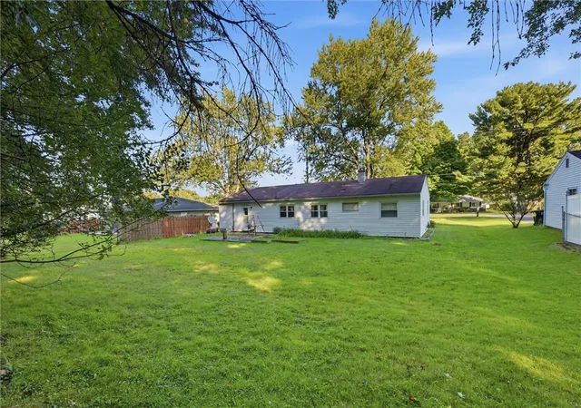 Photo 3 of Single family home for sale at 915 Clarksville Rd, Hermitage, PA 16148 | MLS# 1771219 | Listing updated on 2026-10-07