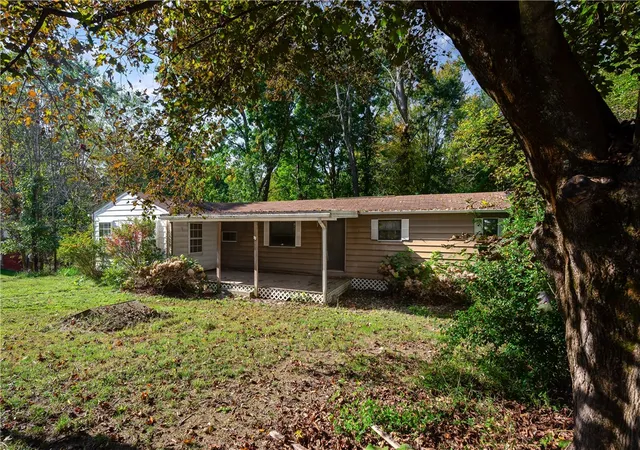 Photo 3 of Manufactured home for sale at 414 Sun Mine Rd, Clinton Twp, PA 16055 | MLS# 1772211 | Listing updated on 2026-10-10