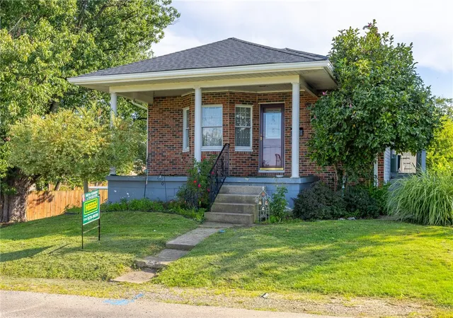 Photo 1 of Single family home for sale at 720 Park Ave, Belle Vernon, PA 15012 | MLS# 1772222 | Listing updated on 2026-09-16