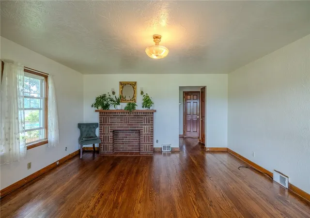 Photo 3 of Single family home for sale at 720 Park Ave, Belle Vernon, PA 15012 | MLS# 1772222 | Listing updated on 2026-09-16