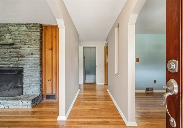 Photo 3 of Single family home for sale at 1318 Ridgewood Dr, Mc Candless, PA 15101 | MLS# 1772235 | Listing updated on 2026-09-02