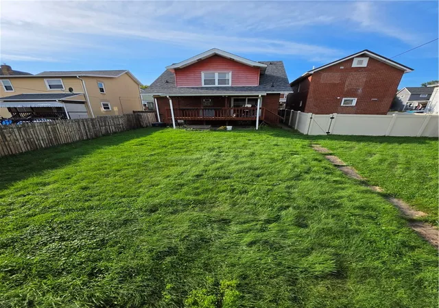 Photo 1 of Single family home for sale at 526 Roup St, Tarentum, PA 15084 | MLS# 1772241 | Listing updated on 2026-09-10