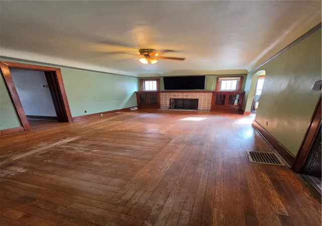 Photo 4 of Single family home for sale at 526 Roup St, Tarentum, PA 15084 | MLS# 1772241 | Listing updated on 2026-09-10