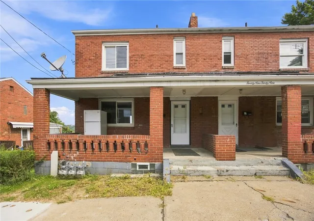 Photo 2 of Sale Pending at 2939 Freeland St, Mc Keesport, PA 15132 | MLS# 1770192 | Listing updated on 2026-09-08