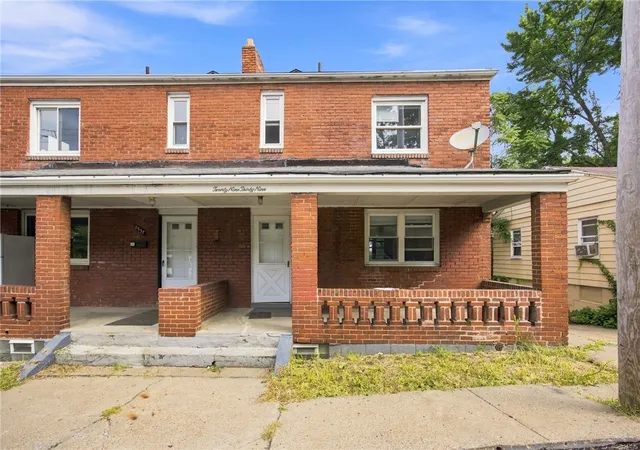 Photo 3 of Sale Pending at 2939 Freeland St, Mc Keesport, PA 15132 | MLS# 1770192 | Listing updated on 2026-09-08