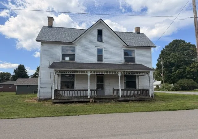 Single family home for sale at 808 Plumb St, Darlngtn Twp, PA 16115 | MLS# 1772283
