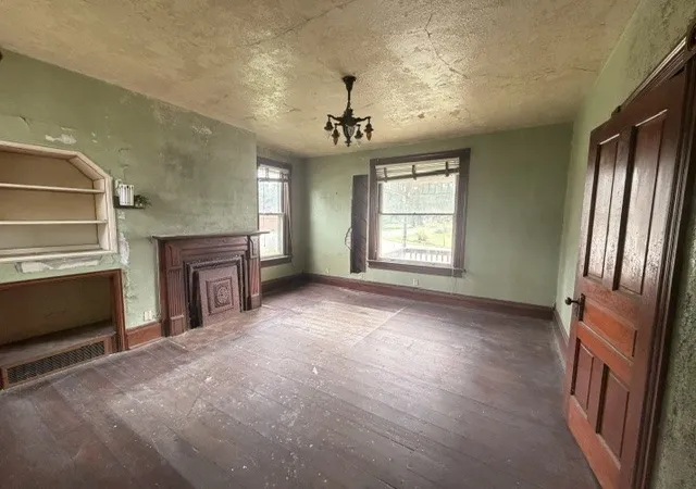 Photo 3 of Single family home for sale at 808 Plumb St, Darlngtn Twp, PA 16115 | MLS# 1772283 | Listing updated on 2026-09-14