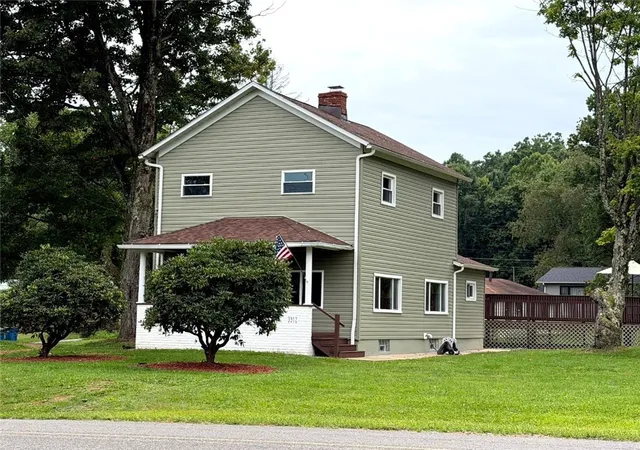 Photo 1 of Single family home for sale at 3312 Old Pittsburgh Rd, Shenango Twp, PA 16101 | MLS# 1772170 | Listing updated on 2026-09-09