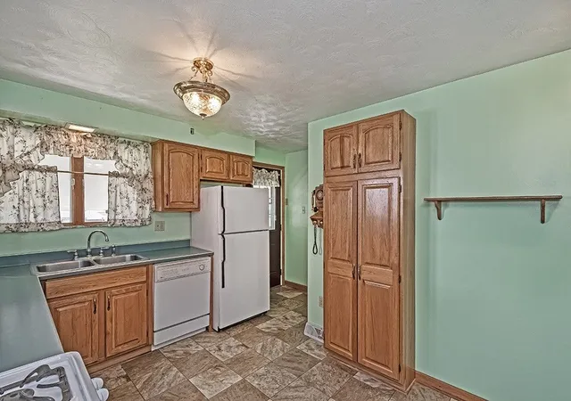 Photo 2 of Single family home for sale at 1206 Liberty Ave, Harrison Twp, PA 15065 | MLS# 1772294 | Listing updated on 2026-09-02