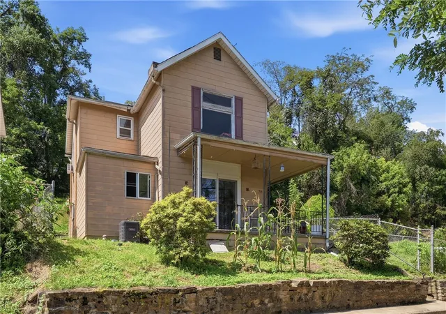 Photo 1 of Single family home for sale at 711 Main St, Brownsville, PA 15417 | MLS# 1771271 | Listing updated on 2026-09-06