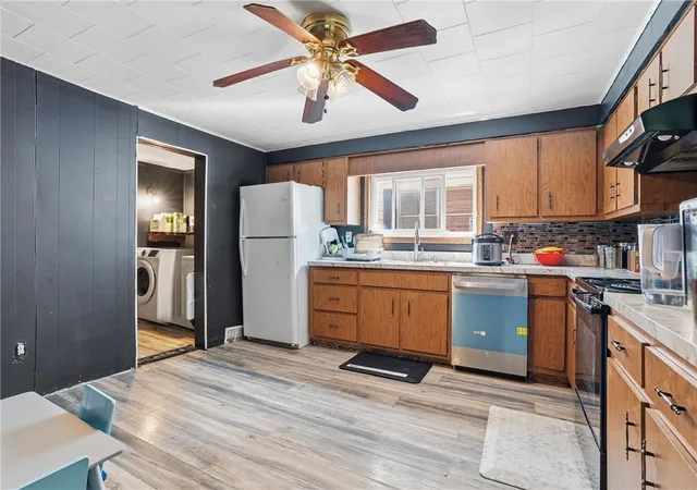 Photo 3 of Single family home for sale at 711 Main St, Brownsville, PA 15417 | MLS# 1771271 | Listing updated on 2026-09-06