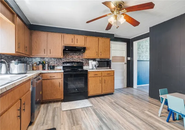Photo 4 of Single family home for sale at 711 Main St, Brownsville, PA 15417 | MLS# 1771271 | Listing updated on 2026-09-06