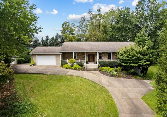 Photo 2 of Single family home for sale at 4 Sunnyside Ave, Collier Twp, PA 15106 | MLS# 1772268 | Listing updated on 2026-09-05