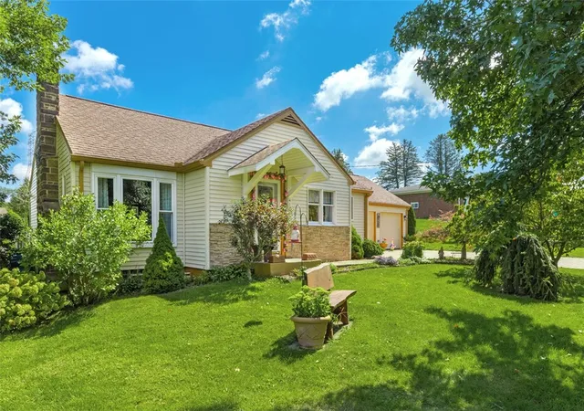 Photo 1 of Sale Pending at 167 Oglevee Ln, Dunbar Twp, PA 15425 | MLS# 1772316 | Listing updated on 2026-09-11