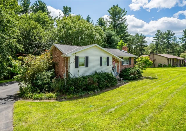 Photo 2 of Single family home for sale at 7 Van Buren St, Cokeburg, PA 15324 | MLS# 1772220 | Listing updated on 2026-09-17