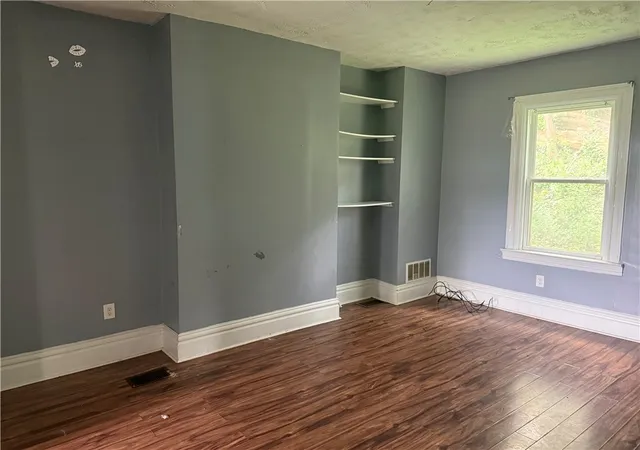 Photo 3 of Single family home for sale at 109 Watson, Perry Hilltop, PA 15214 | MLS# 1771889 | Listing updated on 2026-10-20
