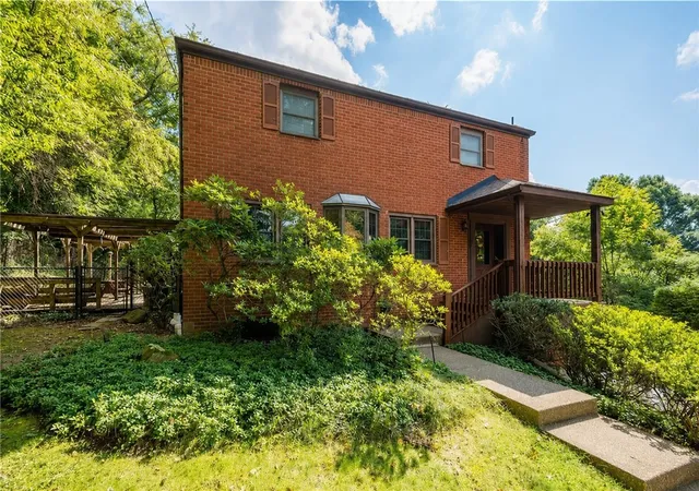 Photo 3 of Sale Pending at 628 Orchard Hl Dr, O'hara, PA 15238 | MLS# 1772298 | Listing updated on 2026-10-14