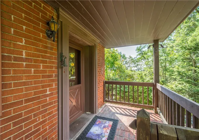 Photo 4 of Sale Pending at 628 Orchard Hl Dr, O'hara, PA 15238 | MLS# 1772298 | Listing updated on 2026-10-14