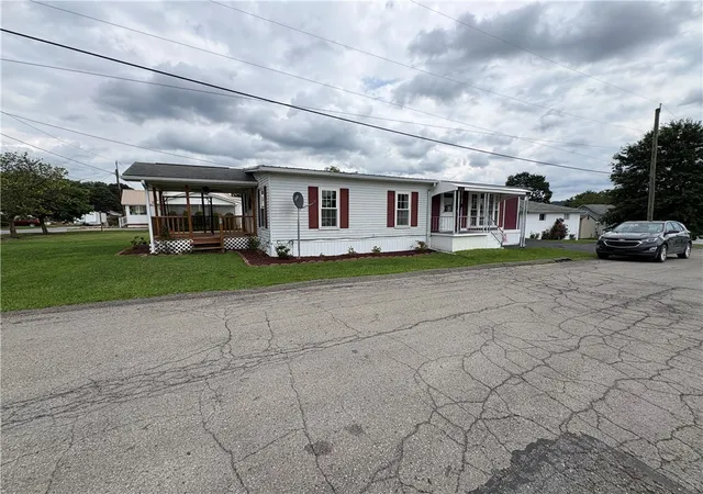 Photo 1 of Single family home for sale at 300 Logan St, Punxsutawney Area School District, PA 15767 | MLS# 1772347 | Listing updated on 2026-10-05