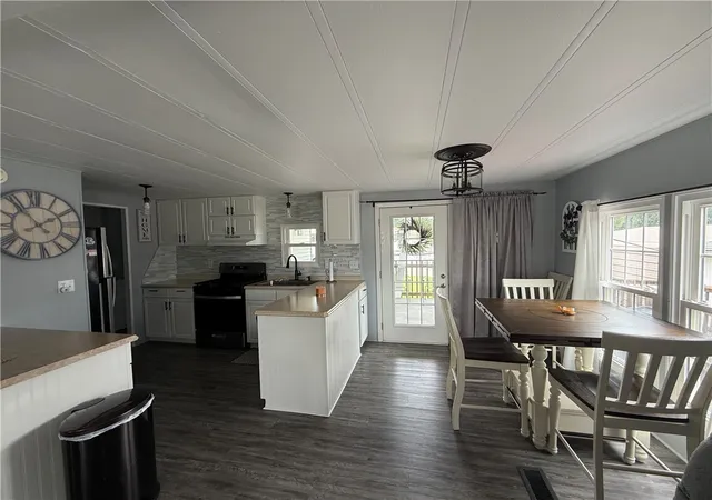 Photo 3 of Single family home for sale at 300 Logan St, Punxsutawney Area School District, PA 15767 | MLS# 1772347 | Listing updated on 2026-10-05