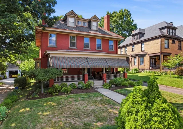 Photo 2 of Single family home for sale at 237 Breading Ave, Ben Avon, PA 15202 | MLS# 1772334 | Listing updated on 2026-09-28