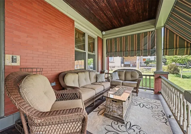 Photo 3 of Single family home for sale at 237 Breading Ave, Ben Avon, PA 15202 | MLS# 1772334 | Listing updated on 2026-09-28
