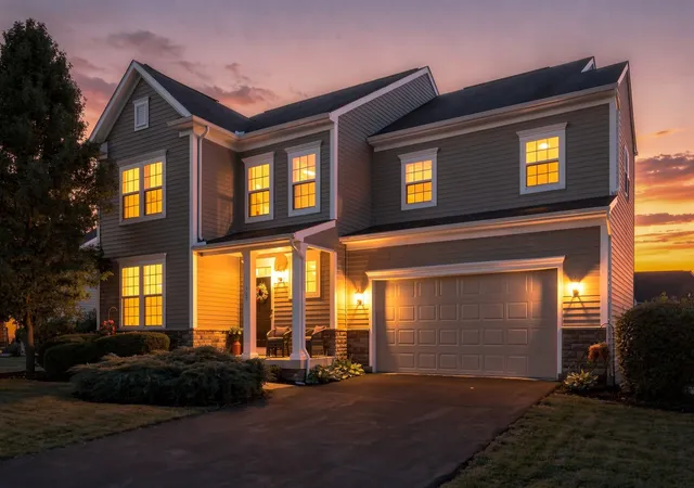 Photo 2 of Single family home for sale at 105 Birdie Dr, Cranberry Twp, PA 16066 | MLS# 1772366 | Listing updated on 2026-09-14