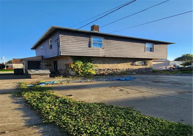 Photo 1 of Single family home for sale at 1012 Adams St, New Castle, PA 16101 | MLS# 1772369 | Listing updated on 2026-10-16