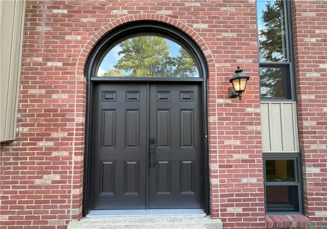Photo 2 of Single family home for sale at 4106 Lee Manor Dr, Hampton, PA 15101 | MLS# 1770154 | Listing updated on 2026-09-09