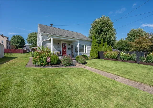 Photo 2 of Sale Pending at 132 E 2nd Avenue, Latrobe, PA 15650 | MLS# 1772135 | Listing updated on 2026-09-22