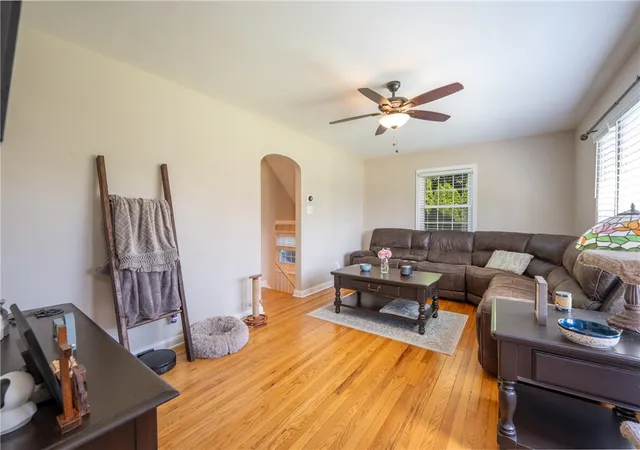 Photo 3 of Sale Pending at 132 E 2nd Avenue, Latrobe, PA 15650 | MLS# 1772135 | Listing updated on 2026-09-22