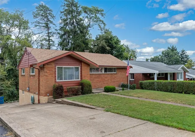 Photo 3 of Single family home for sale at 224 Kingston Dr, Wilkins Twp, PA 15235 | MLS# 1772136 | Listing updated on 2026-09-10
