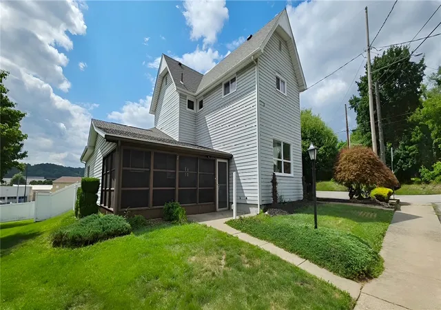 Photo 1 of Single family home for sale at 702 Neal St, New Castle, PA 16101 | MLS# 1772396 | Listing updated on 2026-09-01