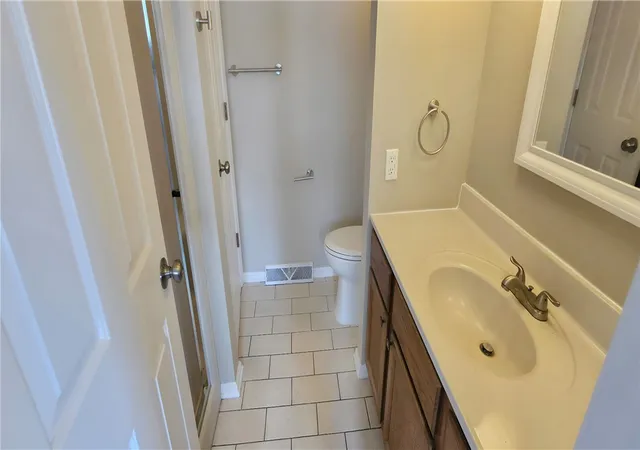 Photo 2 of Single family home for sale at 702 Neal St, New Castle, PA 16101 | MLS# 1772396 | Listing updated on 2026-09-01