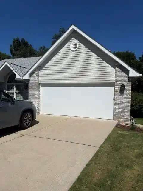 Listing Photo 2 - Condo for sale in 404 Country Vw Dr located at 404 Country Vw Dr, Lower Burrell, PA 15068 - Unit 404 Country View Dr