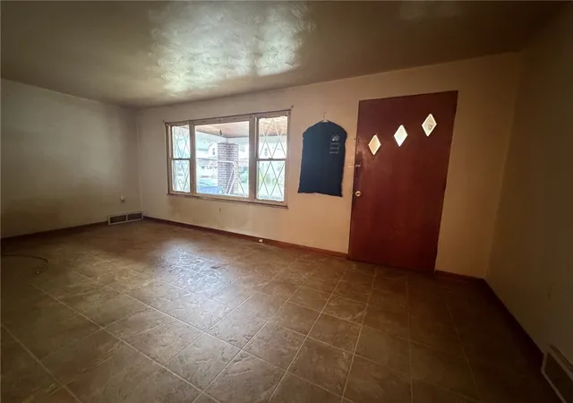 Photo 3 of Single family home for sale at 507 5th Avenue, Ford City Boro, PA 16226 | MLS# 1772411 | Listing updated on 2026-09-10