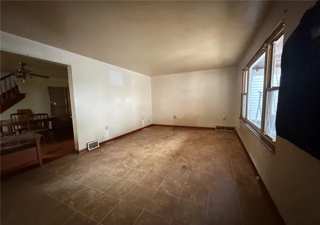 Photo 4 of Single family home for sale at 507 5th Avenue, Ford City Boro, PA 16226 | MLS# 1772411 | Listing updated on 2026-09-10