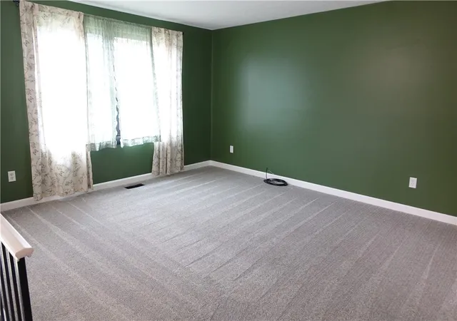Photo 3 of Single family home for sale at 216 Oberlin Dr, Center Twp, PA 16001 | MLS# 1772182 | Listing updated on 2026-09-08