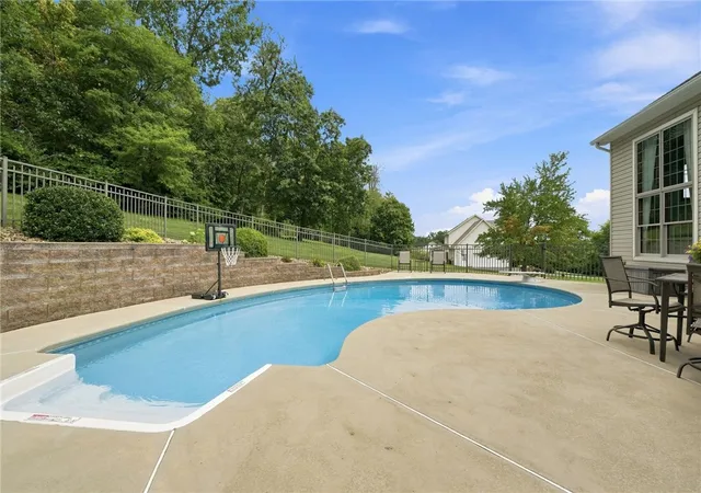 Photo 2 of Single family home for sale at 1401 Baldwin Ln, Unity  Twp, PA 15601 | MLS# 1772356 | Listing updated on 2026-09-08