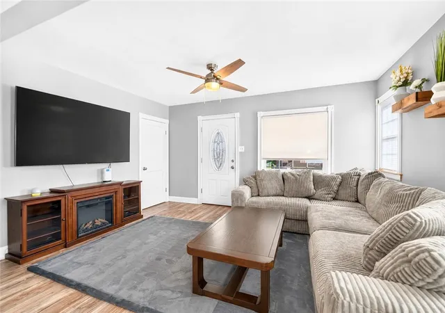 Photo 3 of Single family home for sale at 16 Clarion Ave, Ross Twp, PA 15202 | MLS# 1772315 | Listing updated on 2026-09-14