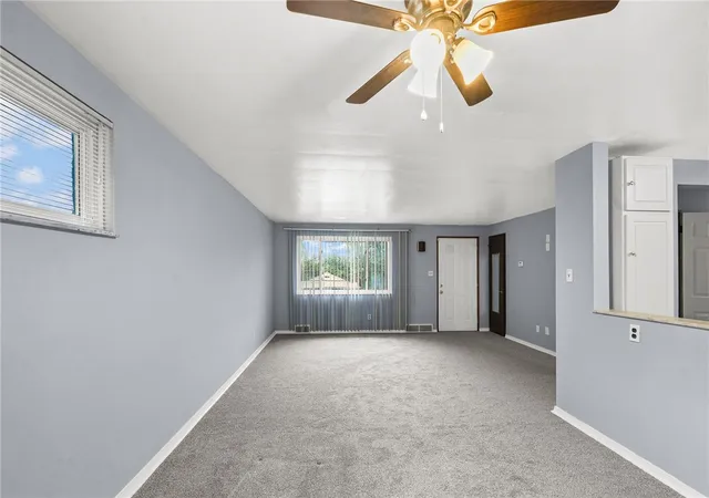 Photo 3 of Single family home for sale at 137 Eastminster Dr, Verona, PA 15147 | MLS# 1772438 | Listing updated on 2026-09-19