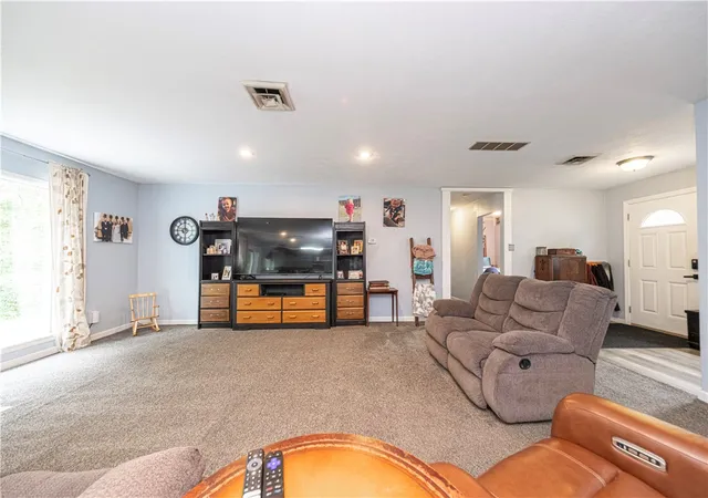 Photo 4 of Single family home for sale at 5255 Saltsburg Rd, Murrysville, PA 15668 | MLS# 1772461 | Listing updated on 2026-09-12