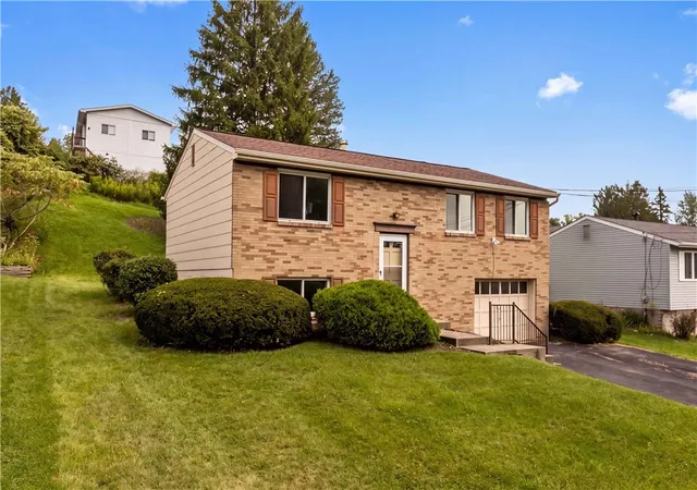 Photo 3 of Sale Pending at 120 Persian Dr, North Fayette, PA 15071 | MLS# 1772452 | Listing updated on 2026-09-09