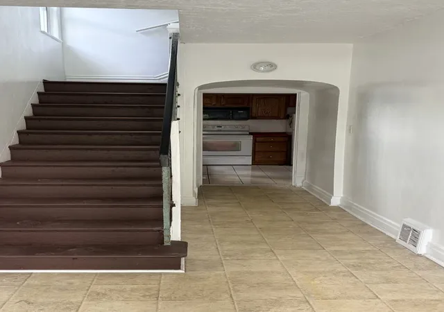 Photo 2 of Single family home for sale at 1633 Leishman Ave, Arnold, PA 15068 | MLS# 1772480 | Listing updated on 2026-09-13