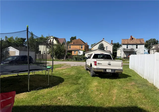 Photo 3 of Multi family home for sale at 711 Carlisle St, New Castle, PA 16105 | MLS# 1772468 | Listing updated on 2026-09-17