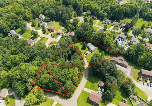 Photo 4 of Single family home for sale at 104 Oakcrest Dr, Center Twp, PA 15061 | MLS# 1772473 | Listing updated on 2026-09-08