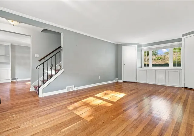 Photo 3 of Single family home for sale at 60 Iroquois Dr, Mt Lebanon, PA 15228 | MLS# 1772422 | Listing updated on 2026-10-02
